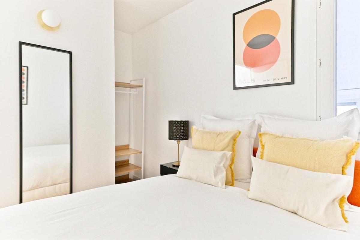 Charming Very Spacious Apartment, 9eme * Parijs